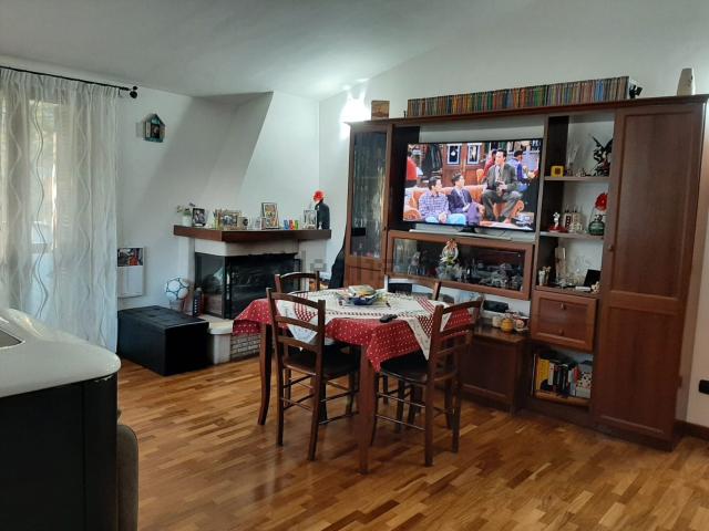 Appartamento in vendita di 70 m² in Via degli Ontani