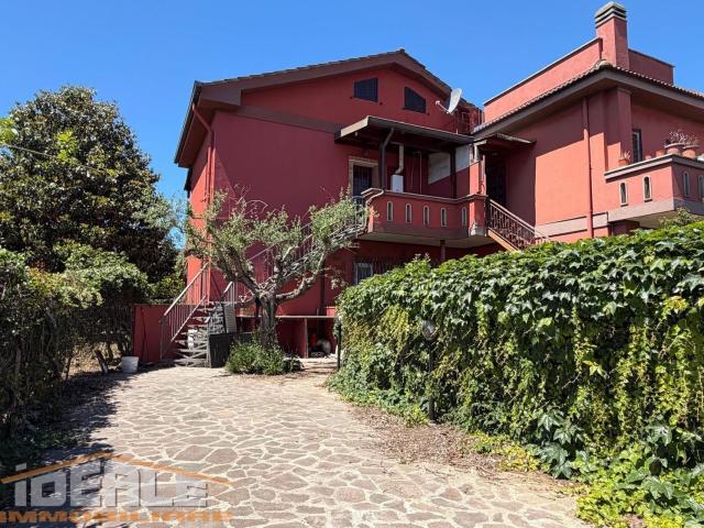 Appartamento in vendita di 70 m² in Via dei Gerani, 71
