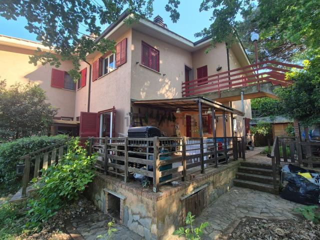 Appartamento in vendita di 70 m² in Via dei Quintili, 66