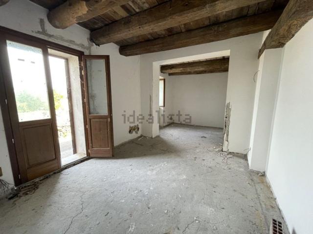 Appartamento in vendita di 70 m² in Via del Cantinone