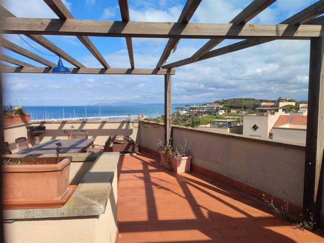 Appartamento in vendita di 70 m² in Via del Castello