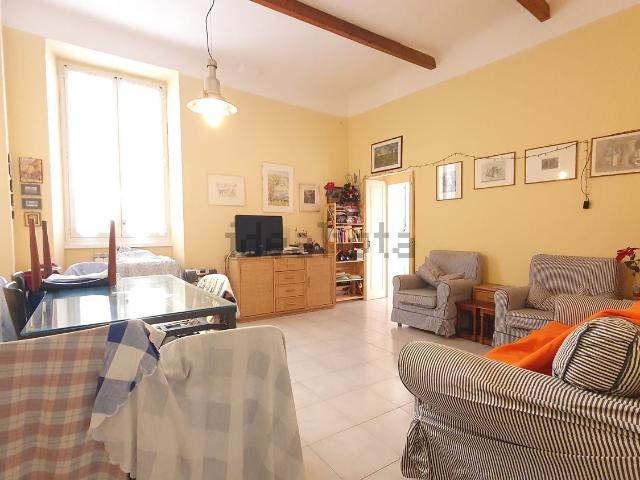 Appartamento in vendita di 70 m² in Via del Montale, 2