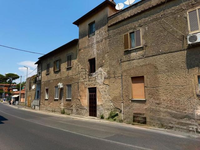 Appartamento in vendita di 70 m² in Via del Pavone, 64