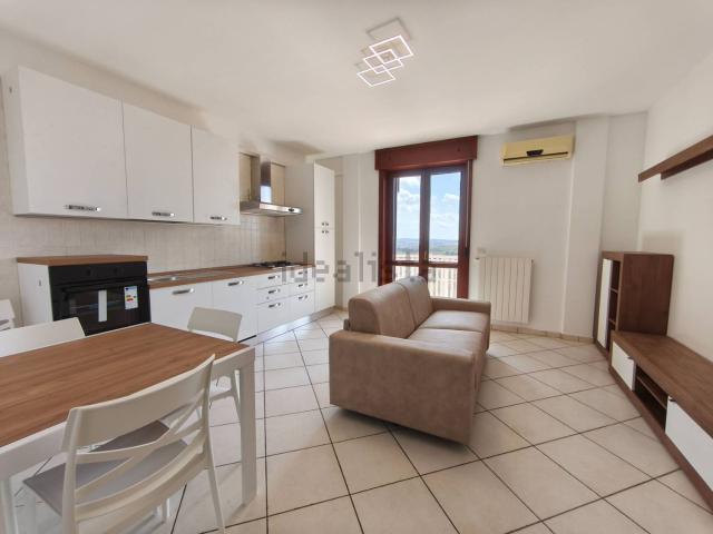 Appartamento in vendita di 70 m² in Via della Costituzione, 50