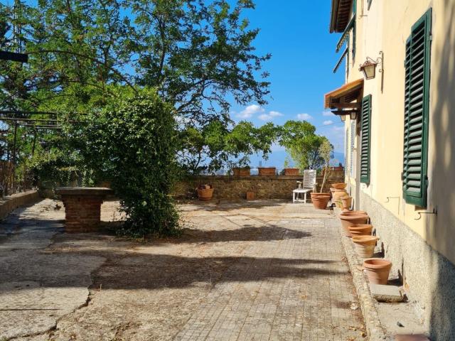 Appartamento in vendita di 70 m² in Via della Grillaia