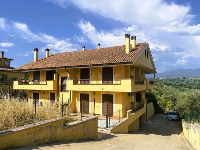 Appartamento in vendita di 70 m² in Via delle Pozzolane, 35