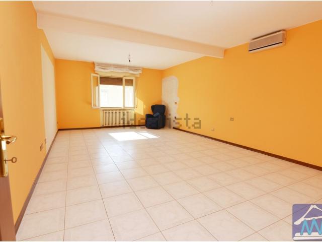 Appartamento in vendita di 70 m² in Via E. De Amicis, 33