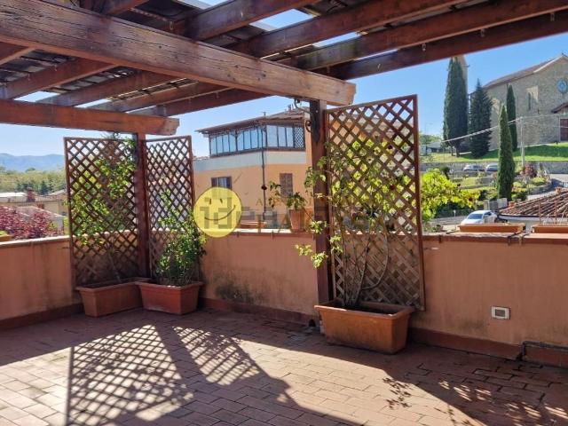 Appartamento in vendita di 70 m² in Via Fiorentina
