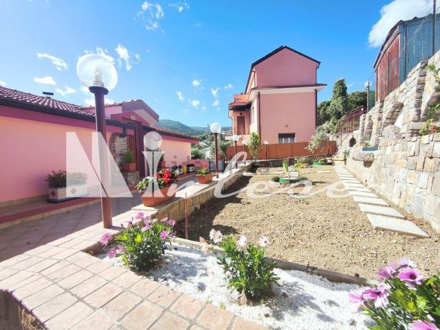 Appartamento in vendita di 70 m² in Via Gabriele D&apos Annunzio
