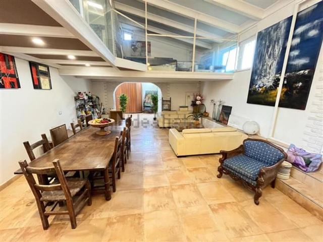 Appartamento in vendita di 70 m² in Via Grotte di Castro