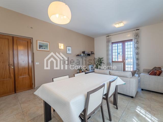 Appartamento in vendita di 70 m² in Via Graffignano, 61