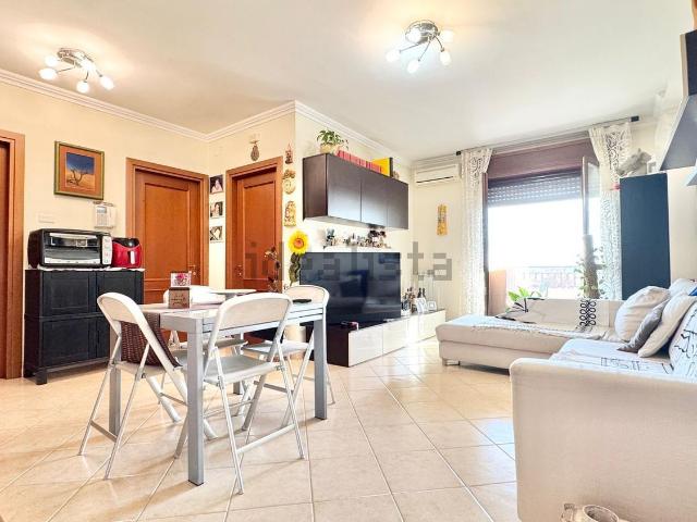 Appartamento in vendita di 70 m² in Via Jean Emile Baudot, 9