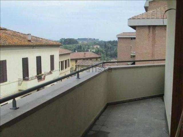 Appartamento in vendita di 70 m² in Via Lippo Memmi, 53100