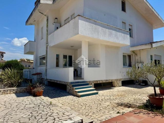 Appartamento in vendita di 70 m² in Via Lussemburgo, 6