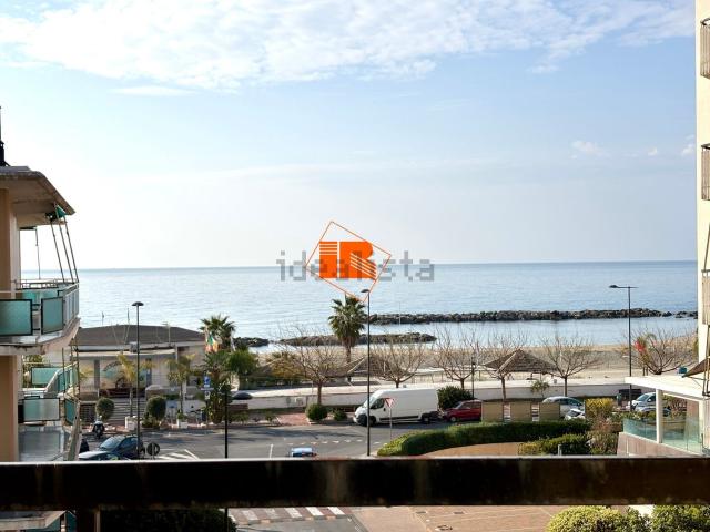 Appartamento in vendita di 70 m² in Via Marina, 9