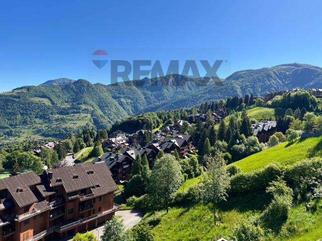 Appartamento in vendita di 70 m² in Via Montecampione, 33