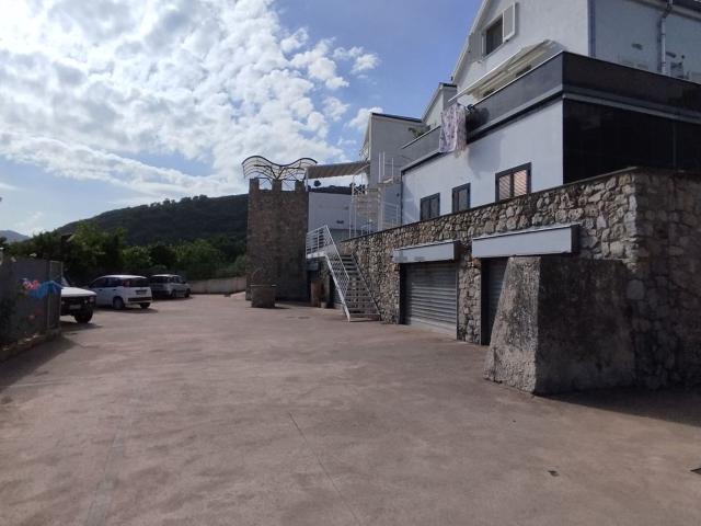 Appartamento in vendita di 70 m² in Via Montestella, 20