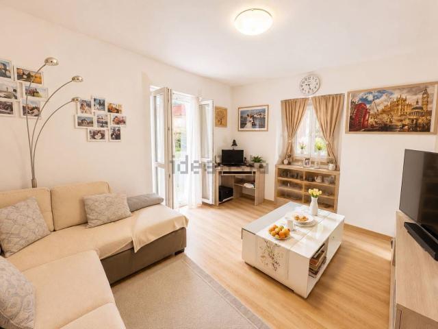 Appartamento in vendita di 70 m² in Via Pescarone, 37