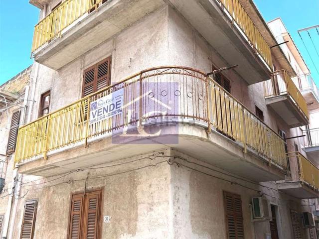 Appartamento in vendita di 70 m² in Via Pezzino Umberto Mori