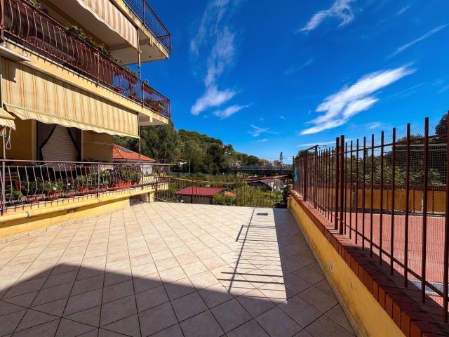 Appartamento in vendita di 70 m² in Via Pietrabruna, 143