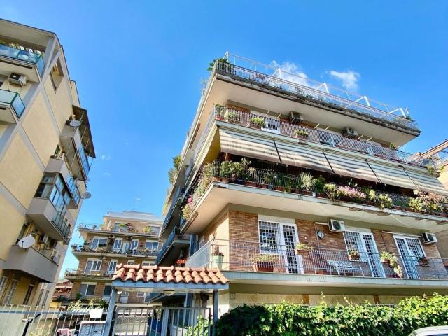 Appartamento in vendita di 70 m² in Via Portuense