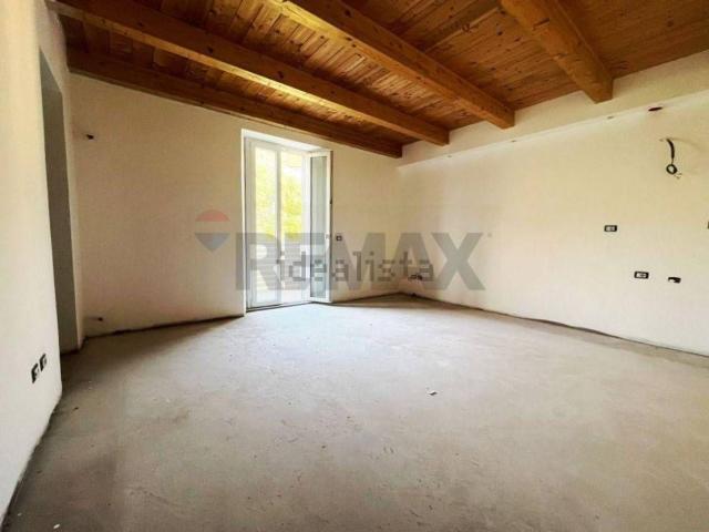 Appartamento in vendita di 70 m² in Via Roma, 2