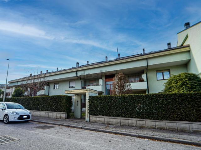Appartamento in vendita di 70 m² in Via Rocca Dè Baldi, 6