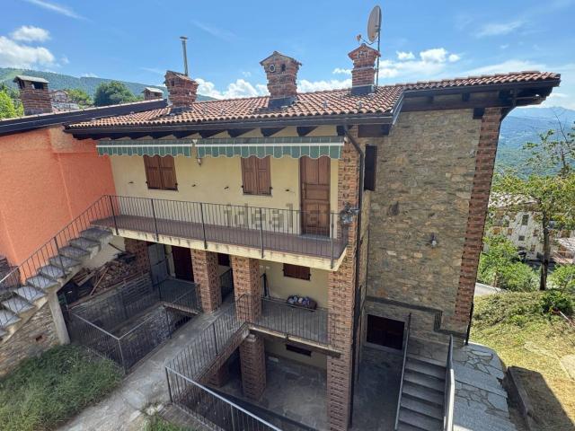 Appartamento in vendita di 70 m² in Via Sant&apos Anna
