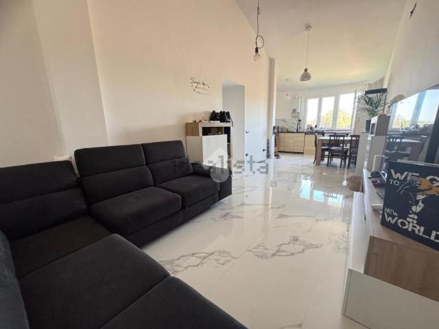 Appartamento in vendita di 70 m² in Via Simo, 36