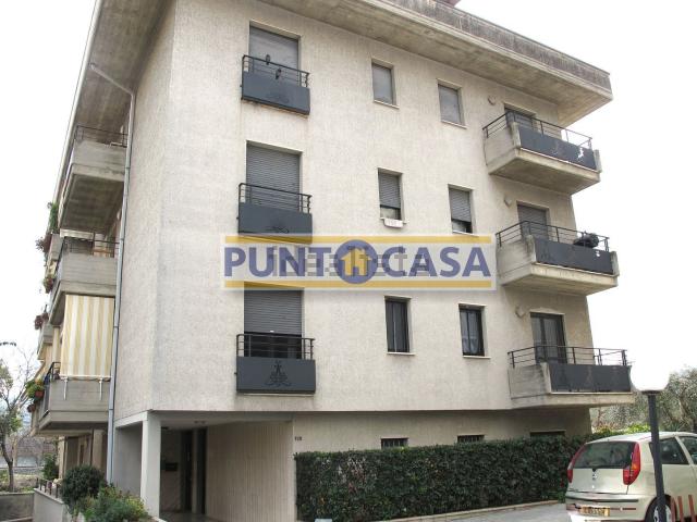 Appartamento in vendita di 70 m² in Viale C. Colombo, 126