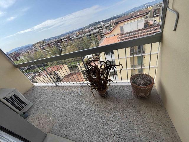 Appartamento in vendita di 70 m² in Viale Corsica, 11