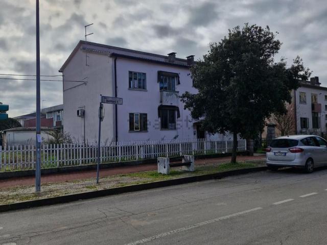 Appartamento in vendita di 70 m² in Viale Francesco Bottoni