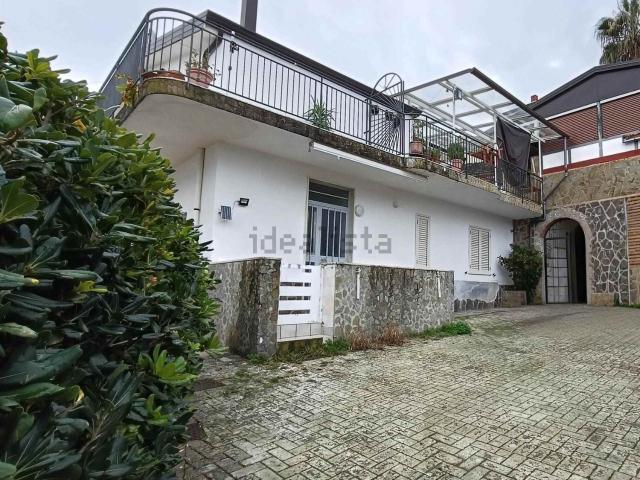 Appartamento in vendita di 70 m² in Viale Francesco Niglio Medaglia D&apos Argento G. D. F