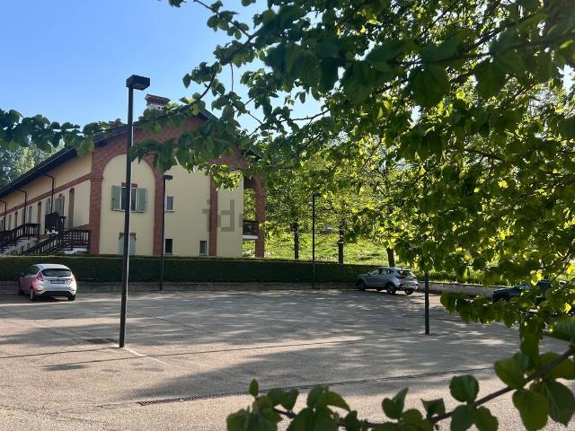 Appartamento in vendita di 71 m² in Località Mombarone
