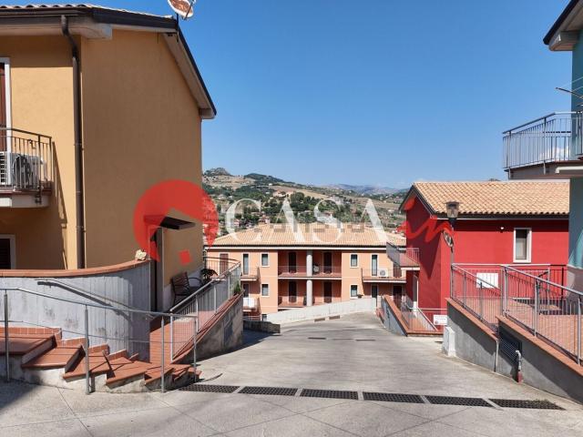 Appartamento in vendita di 71 m² in Via San Simone, 2