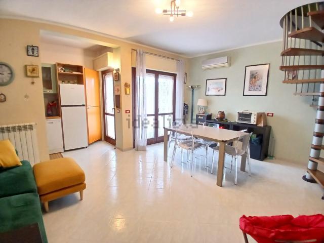 Appartamento in vendita di 71 m² in Via Vetulonia