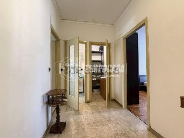 Appartamento in vendita di 75 m² in Via Arnaldo da Brescia, 61
