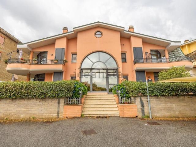 Appartamento in vendita di 71 m² in Via Casilina, 1842