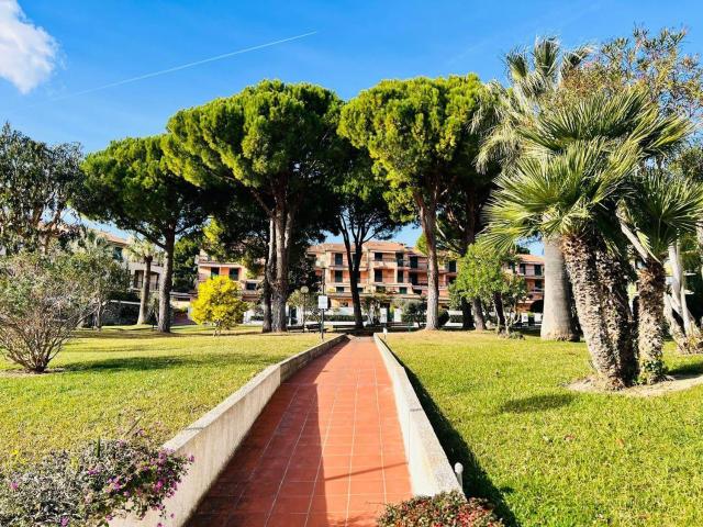 Appartamento in vendita di 71 m² in Via Diano Castello, 74