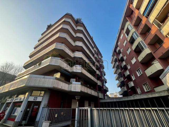 Appartamento in vendita di 71 m² in Via Edmondo de Amicis, 24