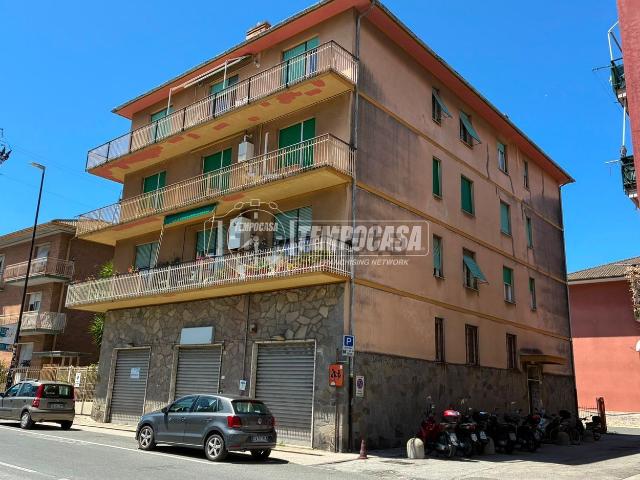 Appartamento in vendita di 71 m² in Via Fieschi