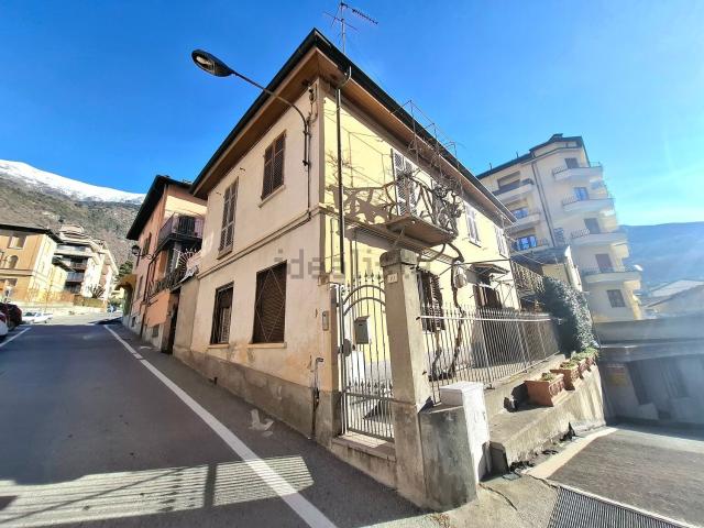 Appartamento in vendita di 71 m² in Via G. Aichino, 12