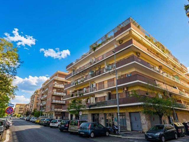 Appartamento in vendita di 71 m² in Viale Ammiraglio del Bono