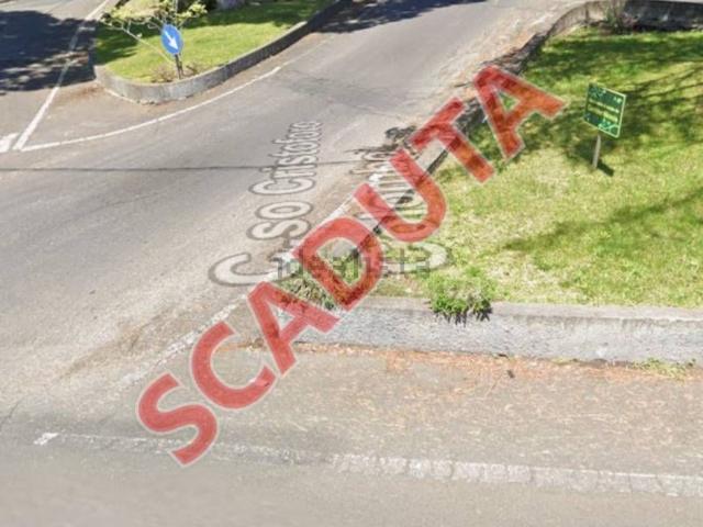 Appartamento in vendita di 720 m² in Via Catania