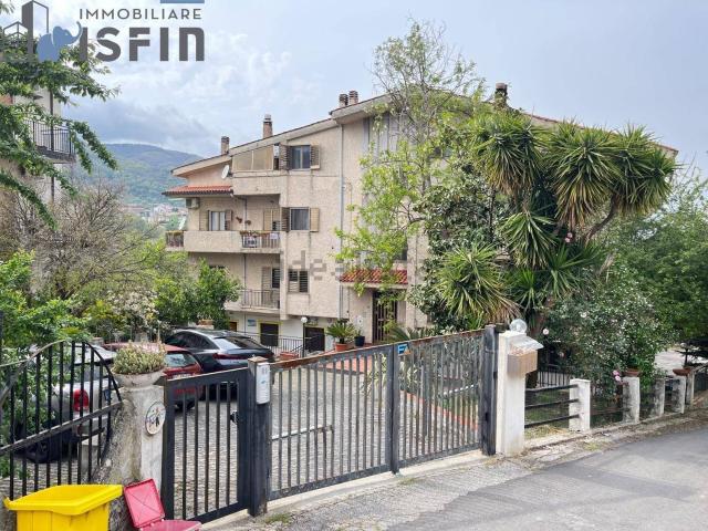Appartamento in vendita di 72 m² in Contrada Boschi, 18