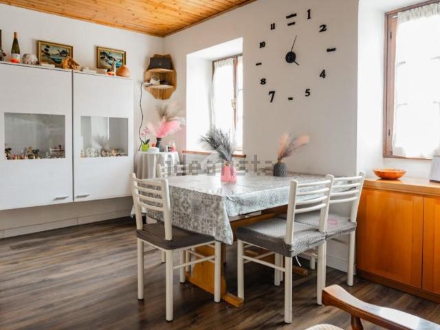 Appartamento in vendita di 72 m² in Frazione Pergheri, 3