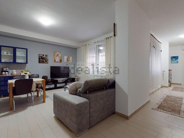 Appartamento in vendita di 72 m² in Vico Vescovo Simplicio