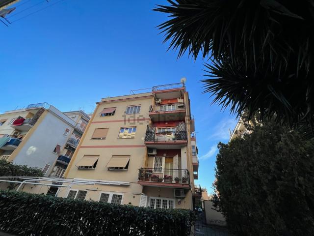 Appartamento in vendita di 72 m² in Via Adriano Cecioni, 26