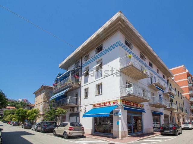 Appartamento in vendita di 72 m² in Via C. Battisti, 14
