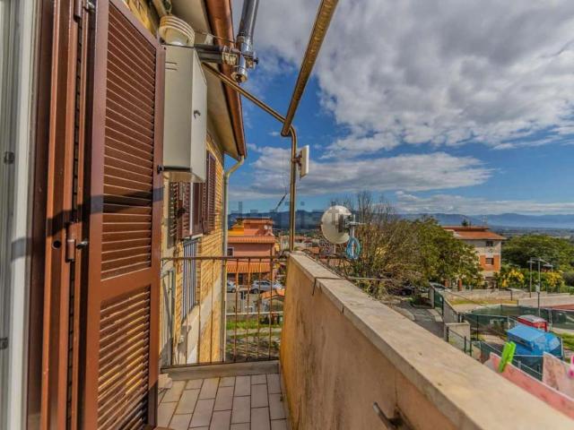 Appartamento in vendita di 72 m² in Via Capranica
